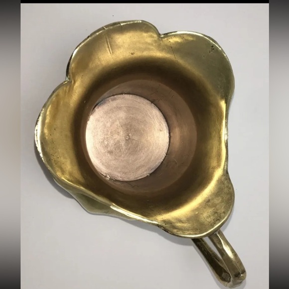 F.T.D.A 1983 Italy Brass Pitcher 6" Tall Normcore Grannycore Scalloped Rim VTG - Picture 7 of 12